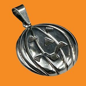 Sterling Silver 925 Pumpkin Charm Pendant 1.25” Diameter. 5 Grams